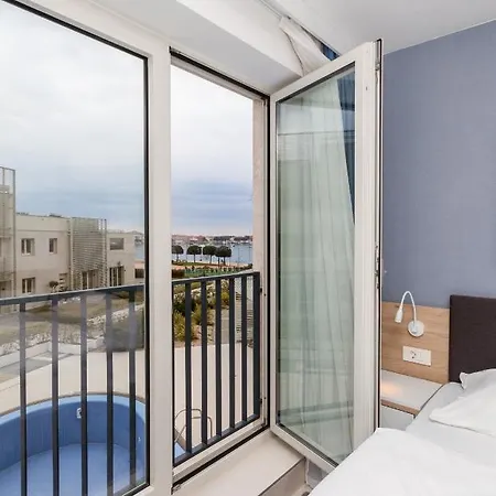 Apartment Garden Palace - Sunny Umag